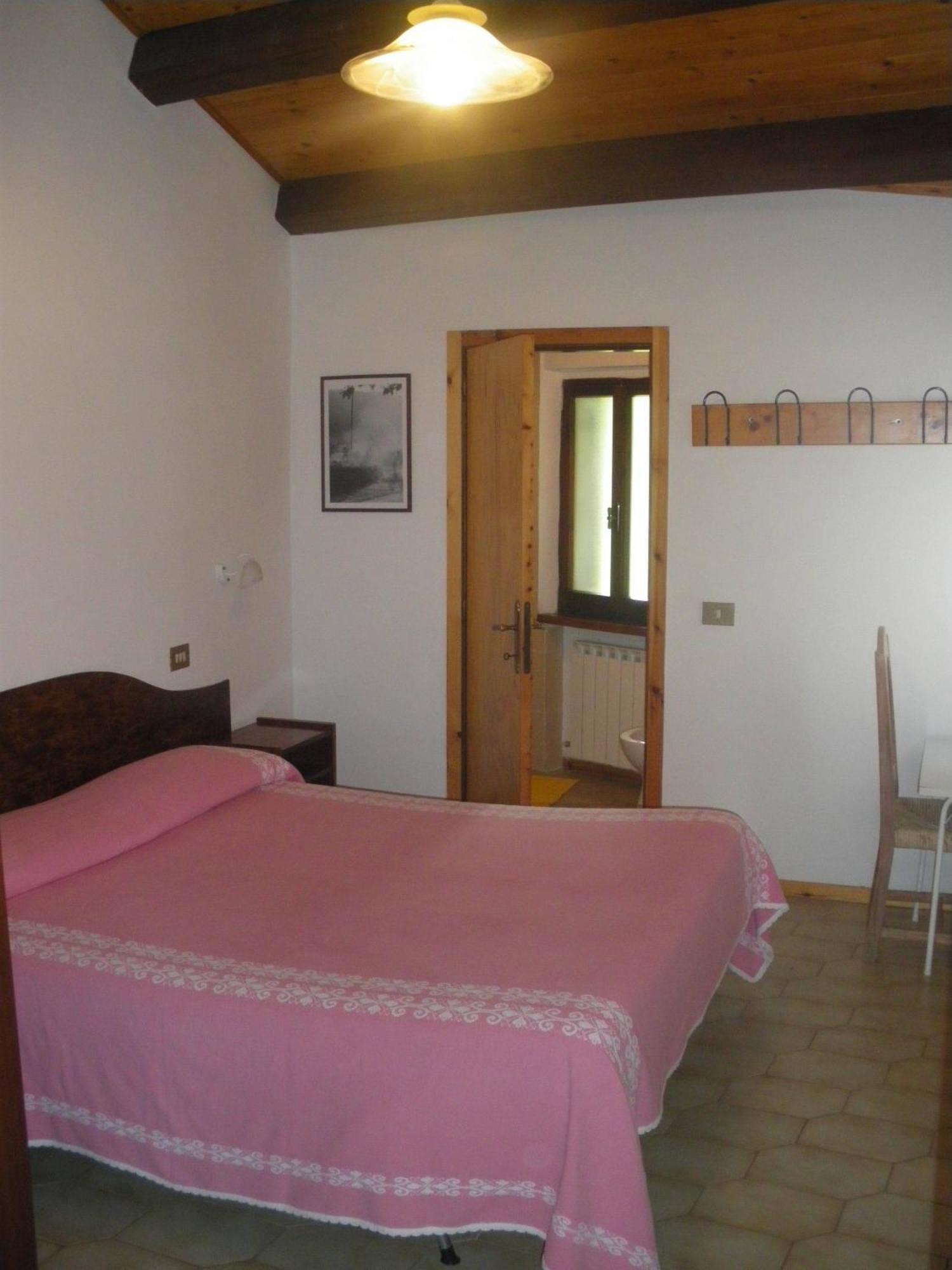 Agriturismo Orsaiola Urbania Exteriér fotografie