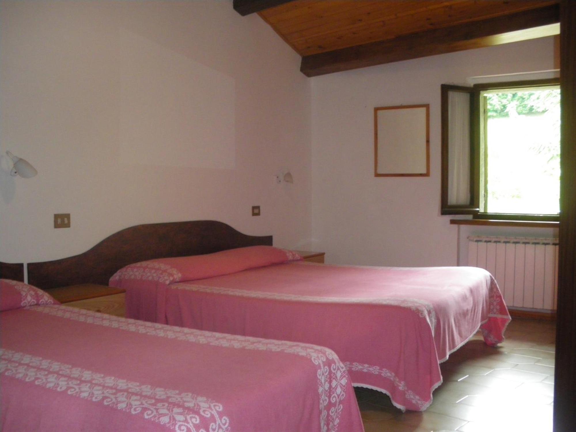 Agriturismo Orsaiola Urbania Exteriér fotografie