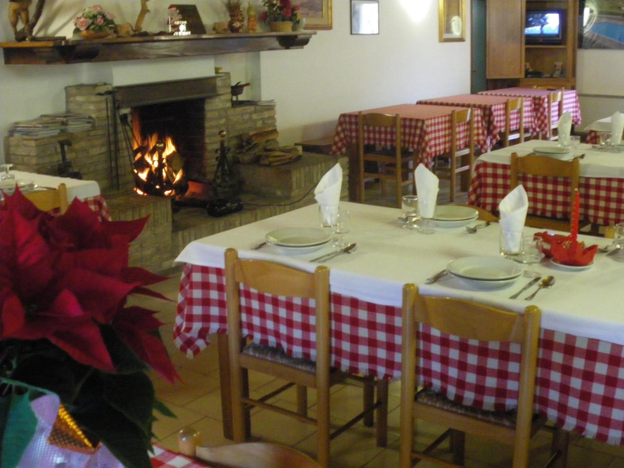 Agriturismo Orsaiola Urbania Exteriér fotografie