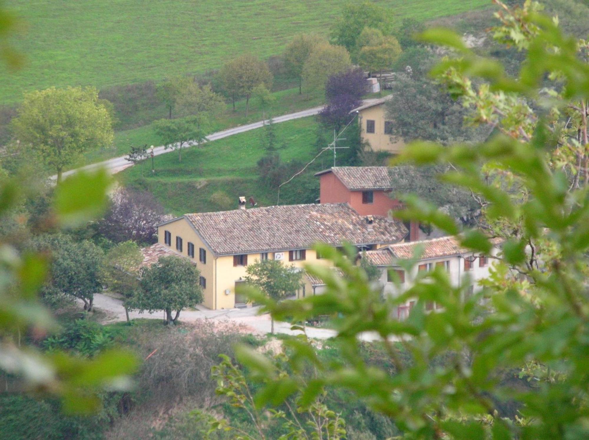 Agriturismo Orsaiola Urbania Exteriér fotografie