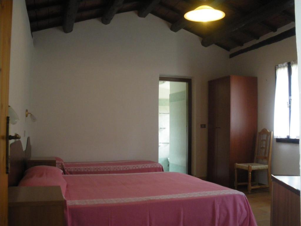 Agriturismo Orsaiola Urbania Pokoj fotografie