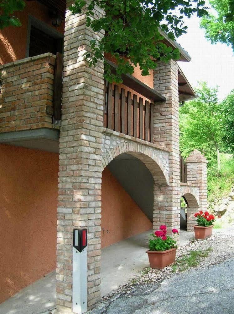 Agriturismo Orsaiola Urbania Exteriér fotografie